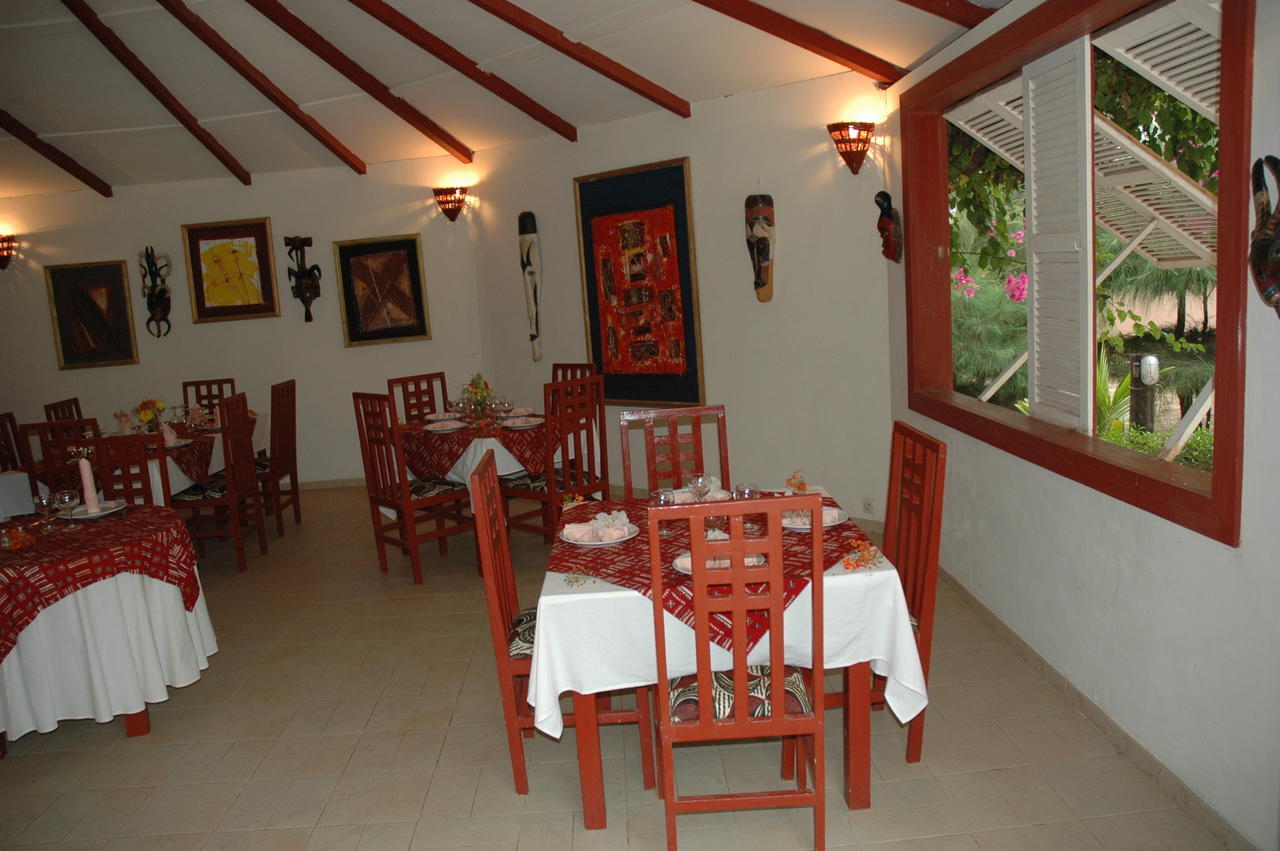 Diamarek Hotel Sur La Plage Saint-Louis Ngoại thất bức ảnh
