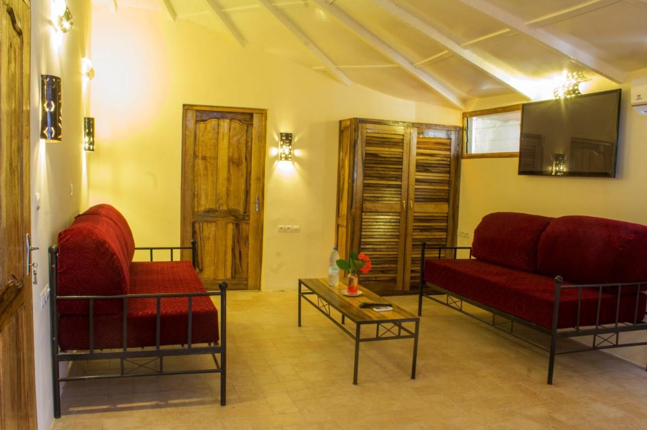Diamarek Hotel Sur La Plage Saint-Louis Ngoại thất bức ảnh
