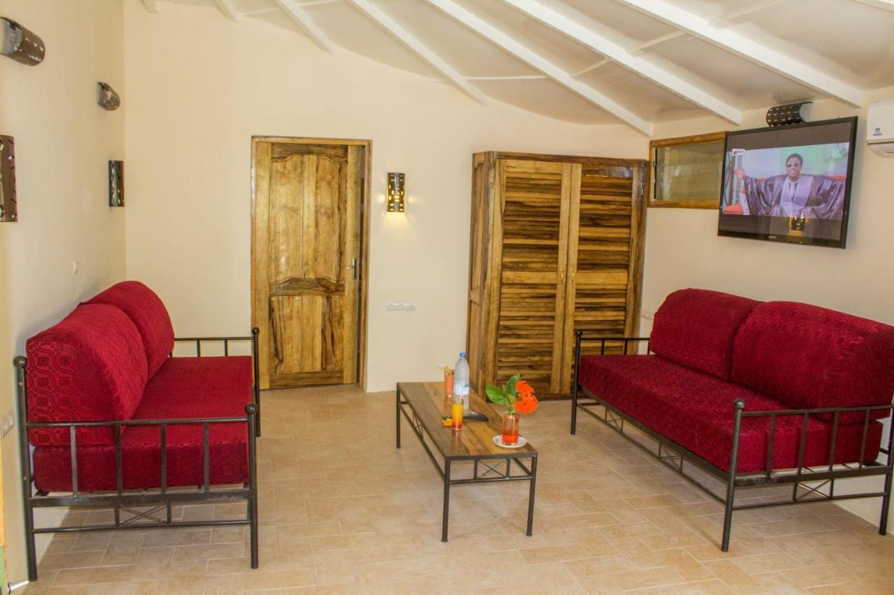 Diamarek Hotel Sur La Plage Saint-Louis Ngoại thất bức ảnh